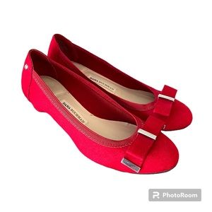 Dana Buchman Darcy Red Buckle Bow Low Heels Pumps, Faux Suede, Size 6.5 M